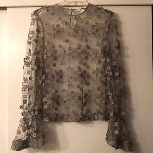 H&M green sheer lace top w bell sleeves - size 8